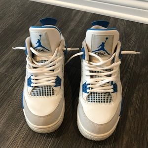 Retro Jordan 4